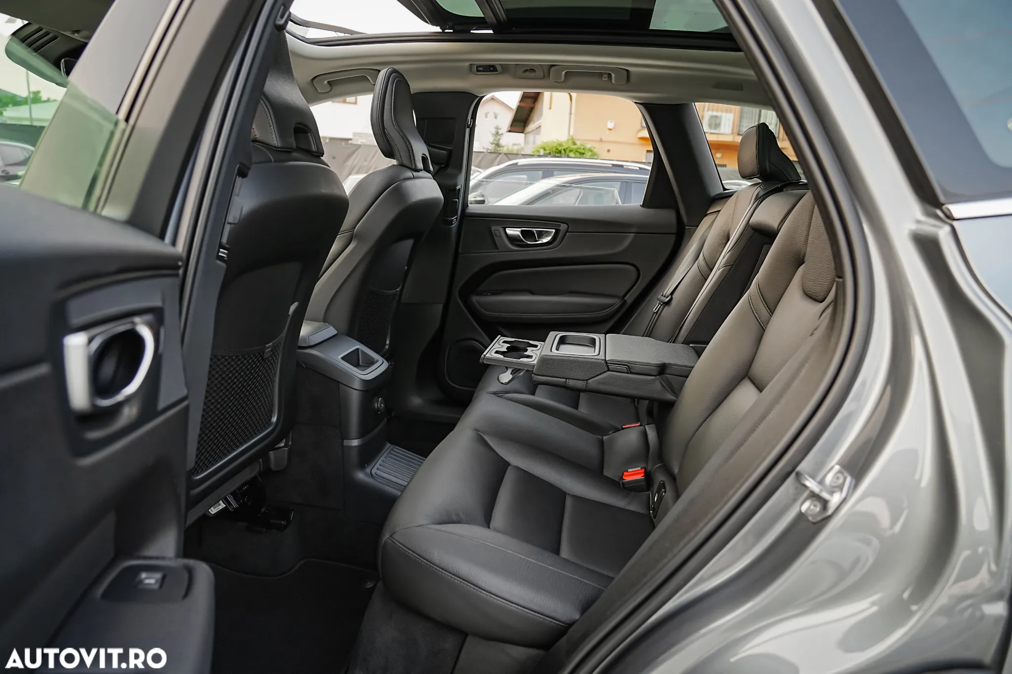 Volvo XC 60 T6 AWD Plug-in Hybrid Core - 22