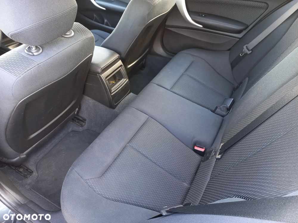 BMW Seria 1 - 17