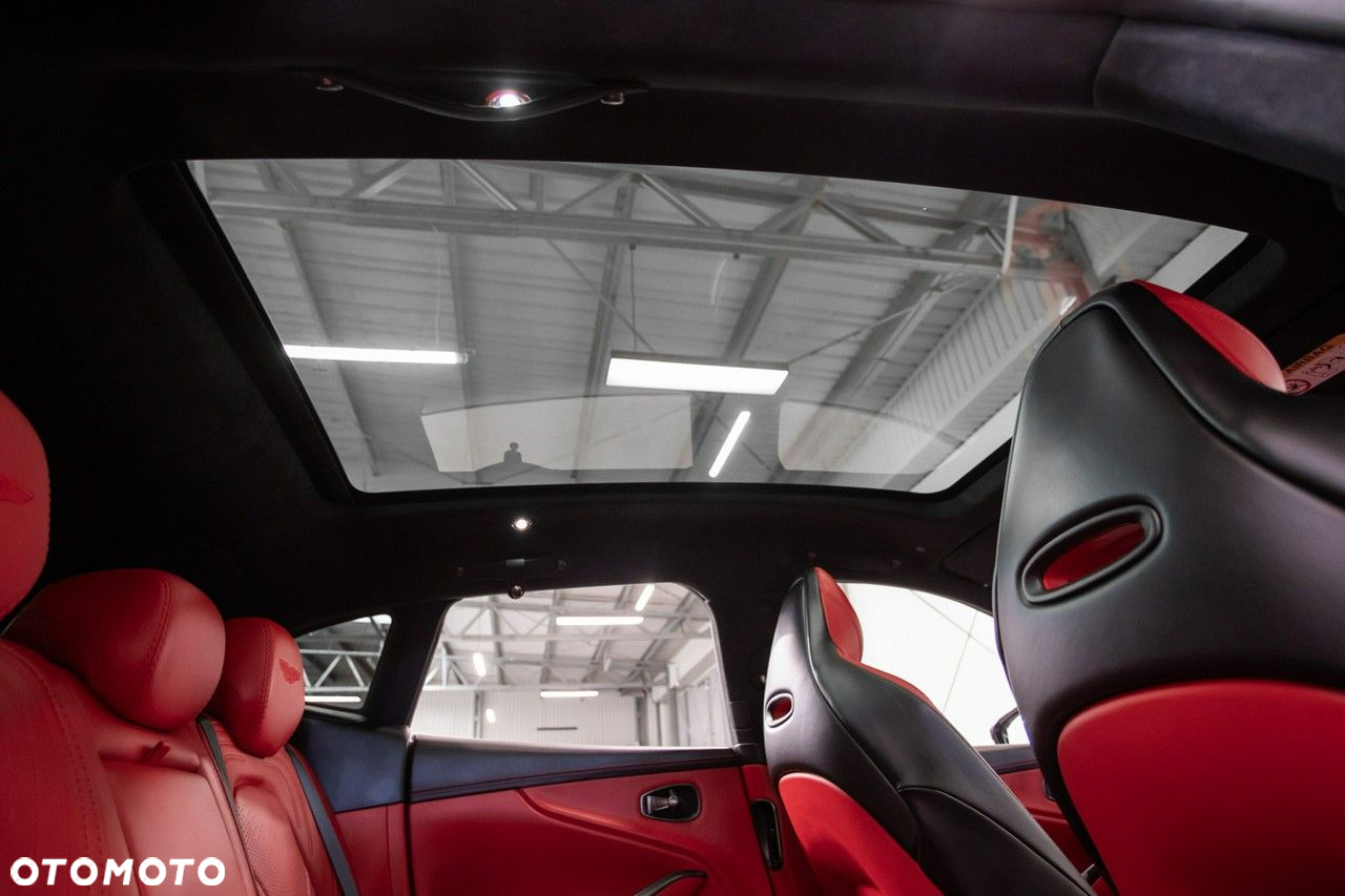 Aston Martin DBX Standard - 36