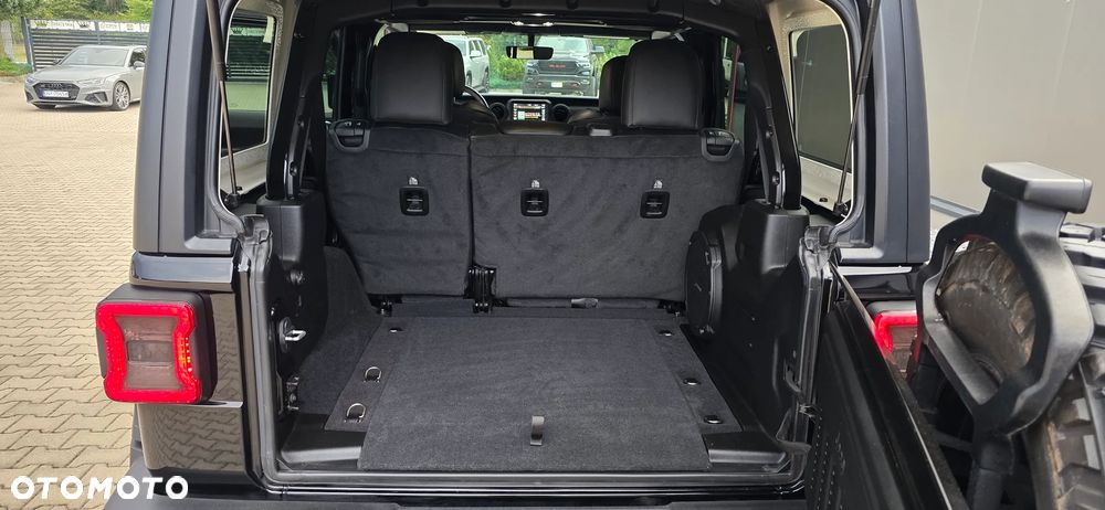 Jeep Wrangler - 35