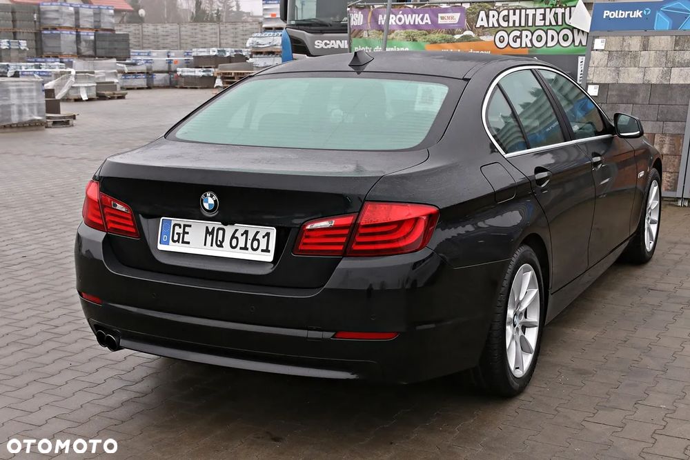 BMW Seria 5 528i - 17