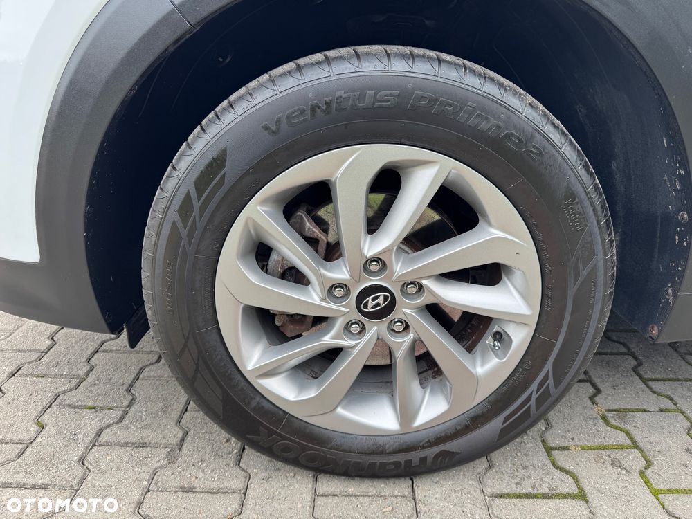 Hyundai Tucson 1.6 GDI BlueDrive Style 2WD - 12