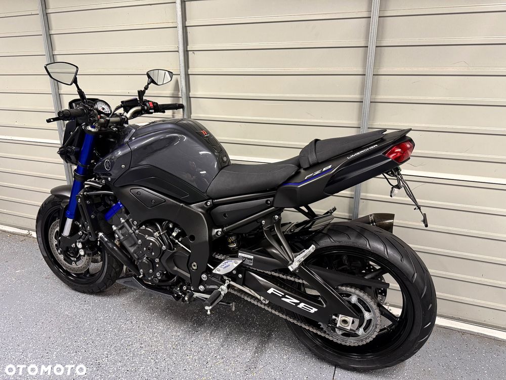 Yamaha FZ8 - 15