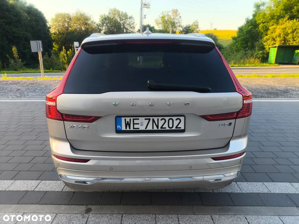 Volvo XC 60 B5 B AWD Plus Bright - 8
