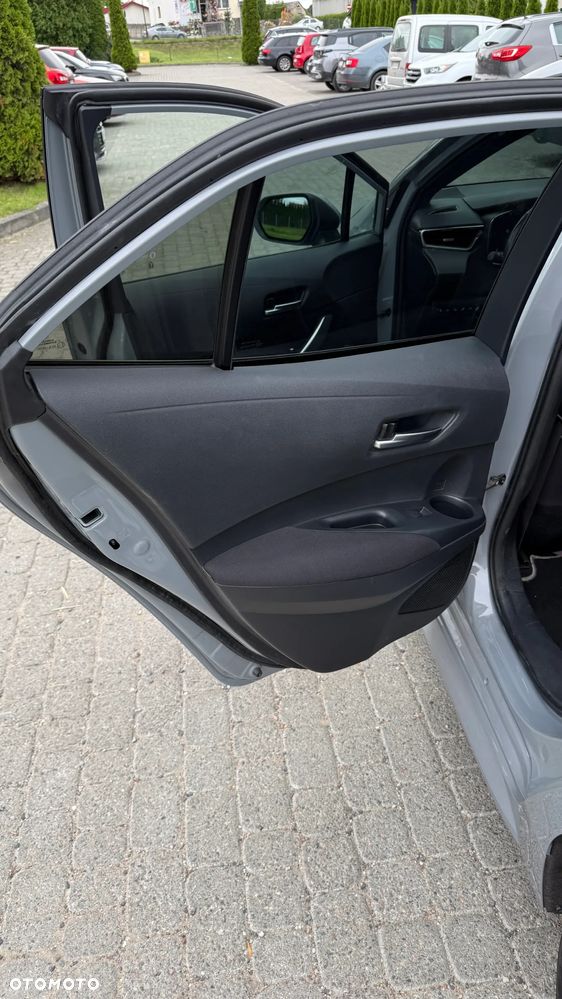 Toyota Corolla 1.8 Hybrid - 21