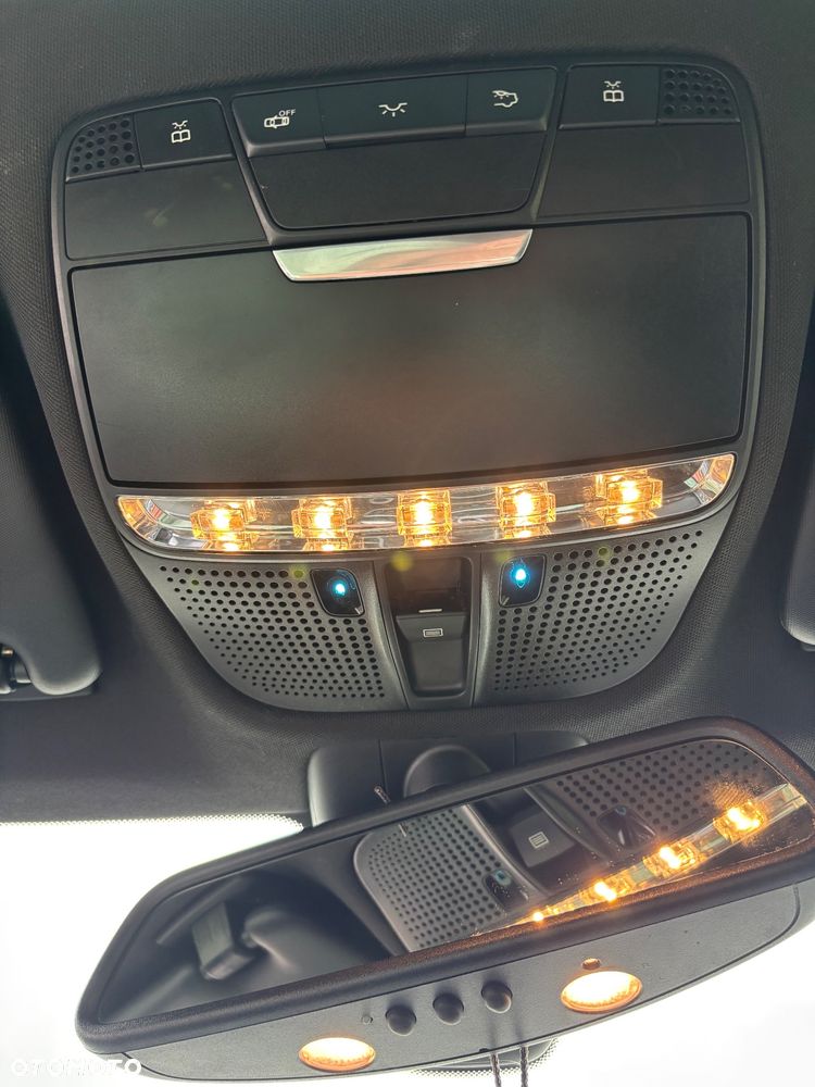 Mercedes-Benz Klasa C 300 7G-TRONIC - 25