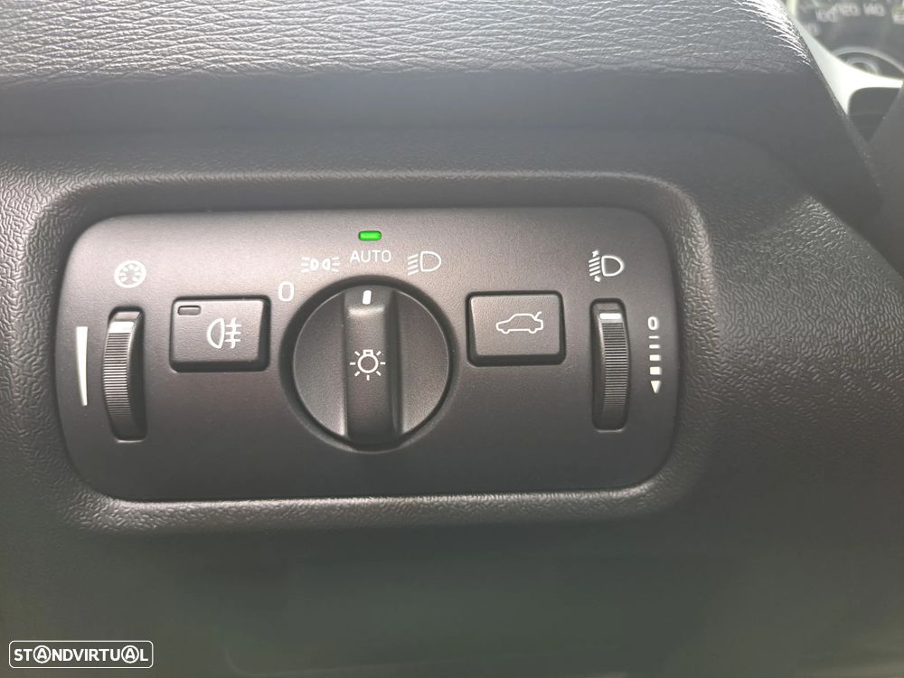 Volvo V40 D2 Kinetic - 14