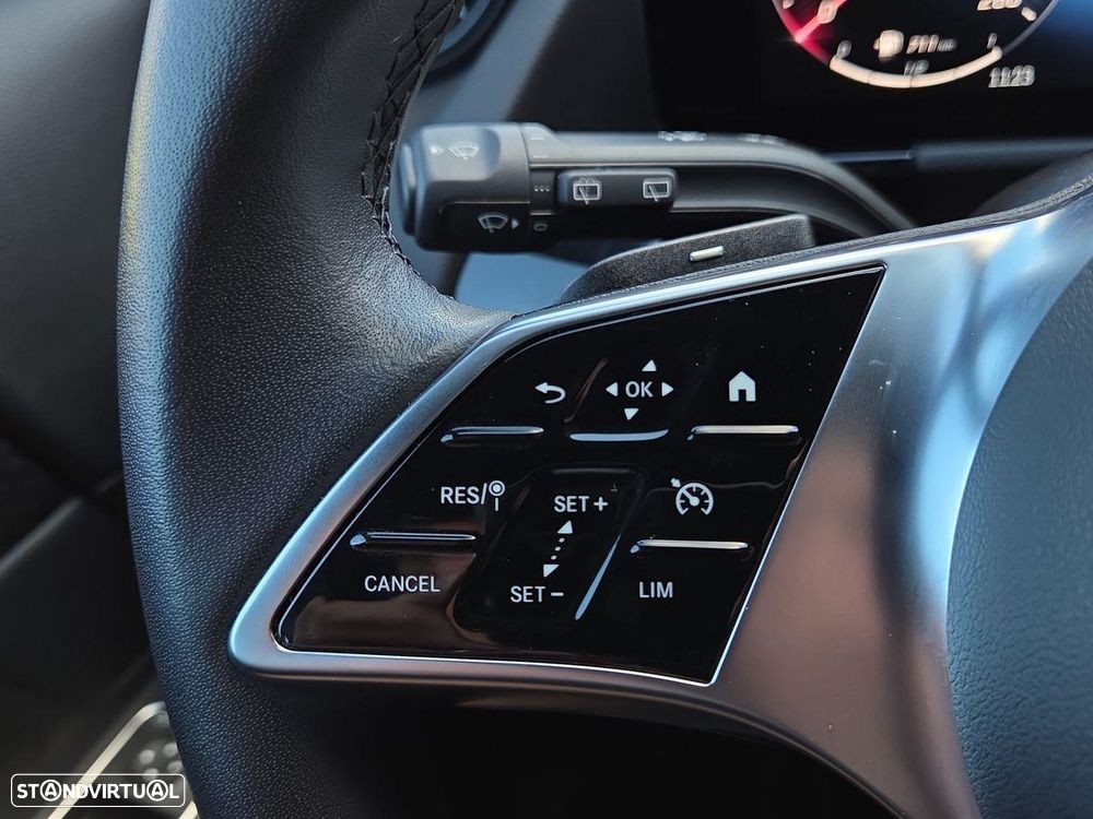 Mercedes-Benz GLA 180 d - 16