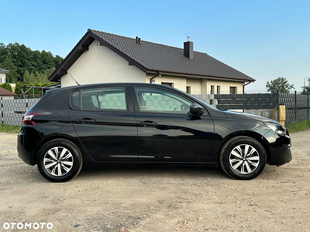 Peugeot 308 - 8