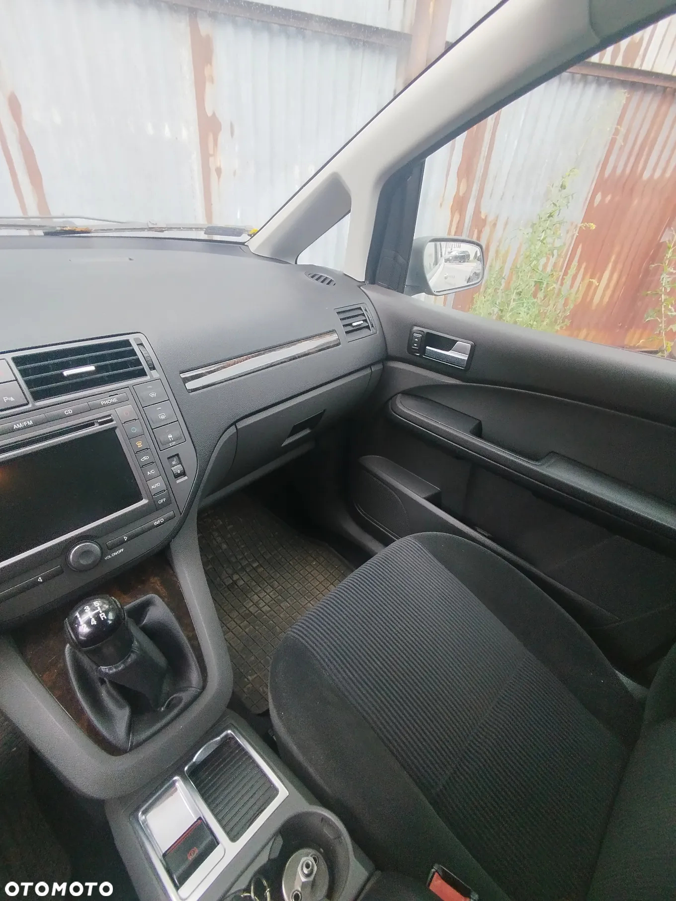Ford Focus C-Max 1.8 Ghia - 12