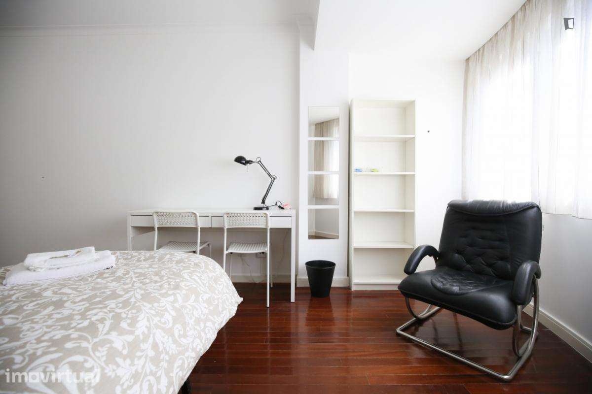 Quarto - localizado em Olaias Lisbon - Grande imagem: 3/46