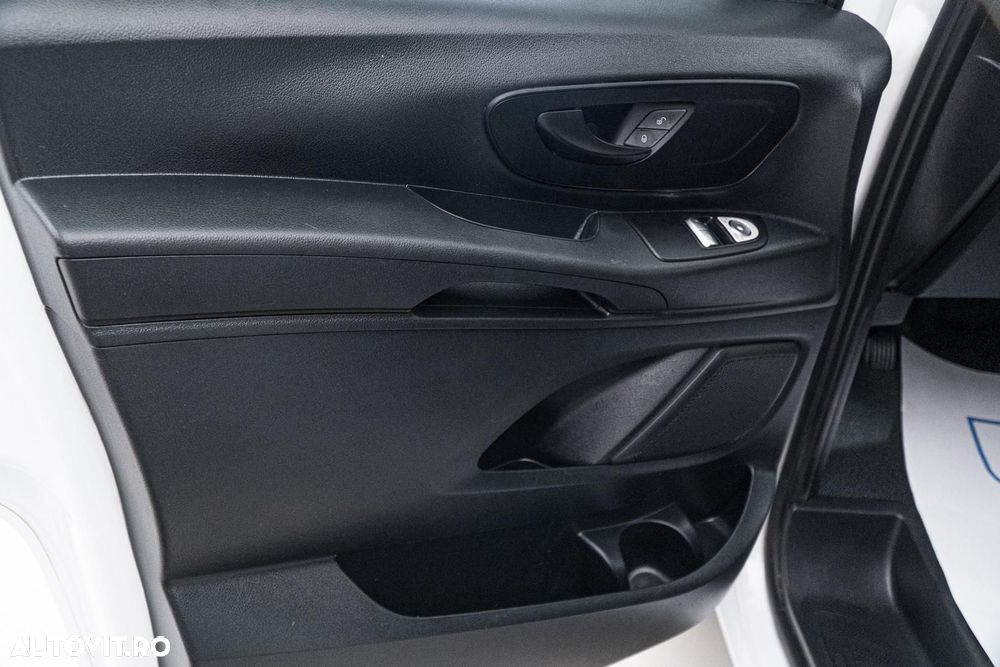 Mercedes-Benz Vito Lung 114 CDI 136CP RWD 9AT Select - 28