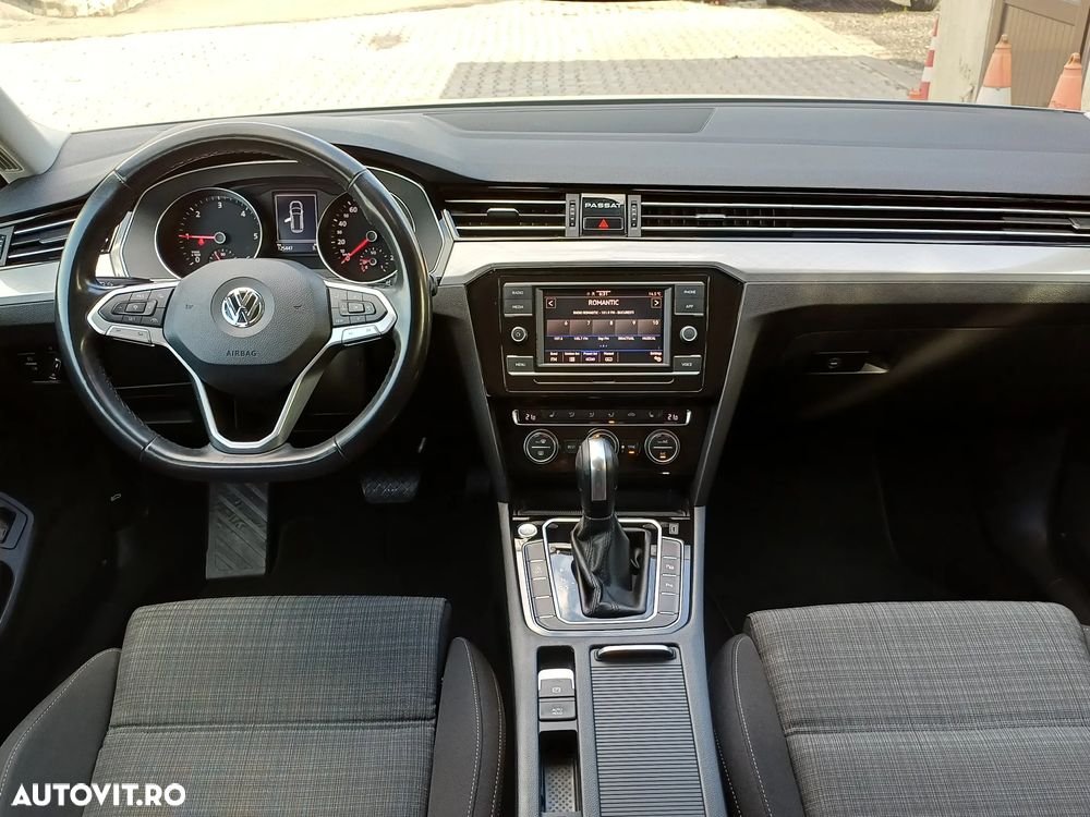 Volkswagen Passat - 13