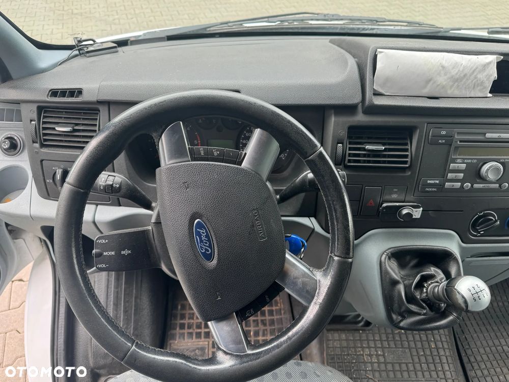 Ford Transit - 21