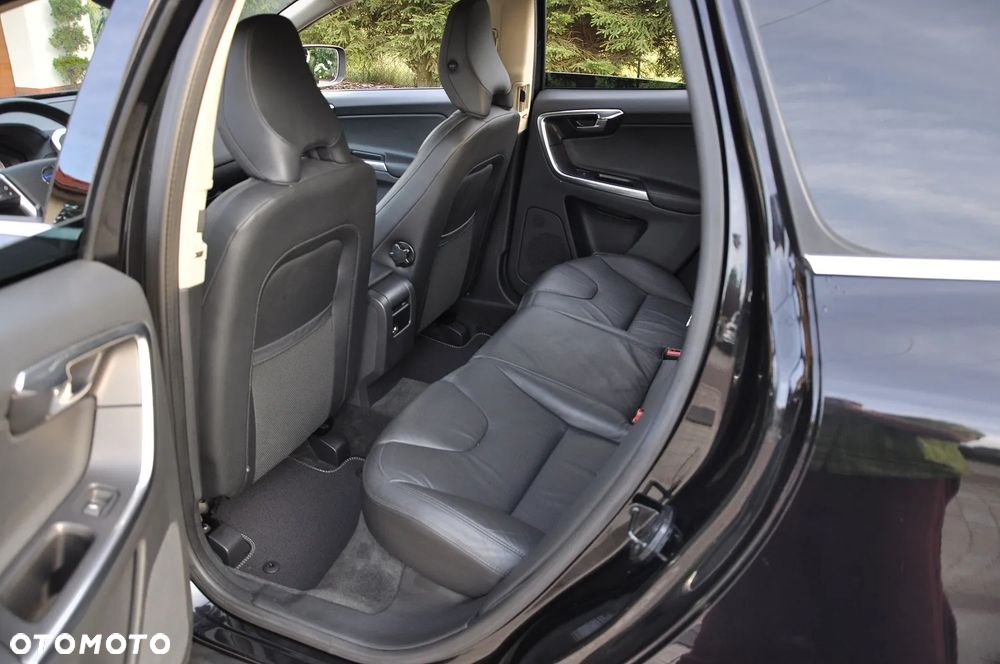 Volvo XC 60 - 25