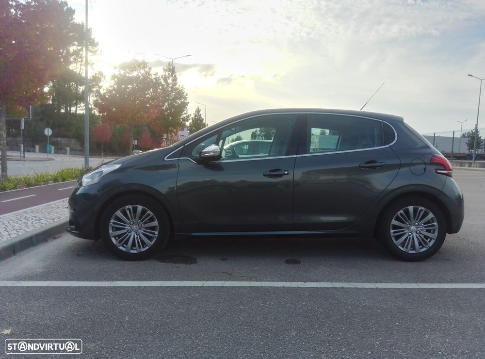 Peugeot 208 PureTech 82 Start & Stop Allure - 2