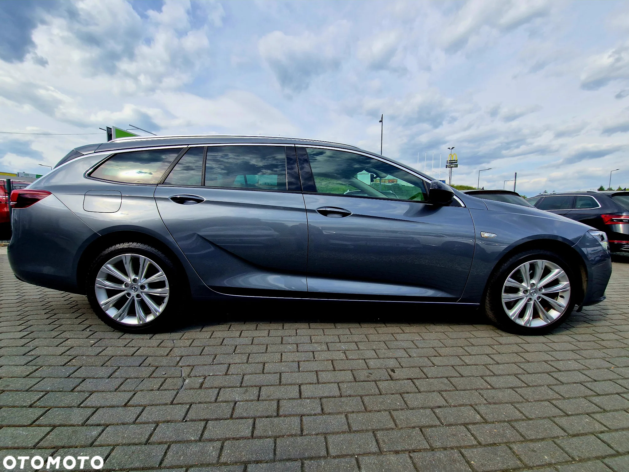 Opel Insignia 2.0 CDTI Elegance S&S - 11