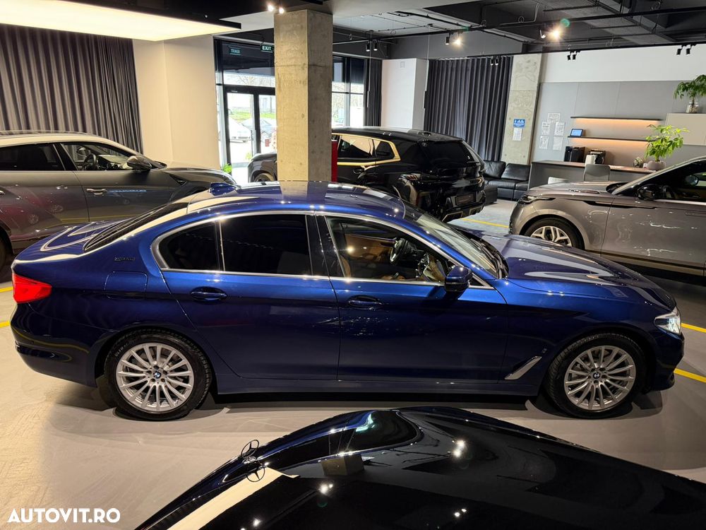 BMW Seria 5 530e Aut. Luxury Line - 11