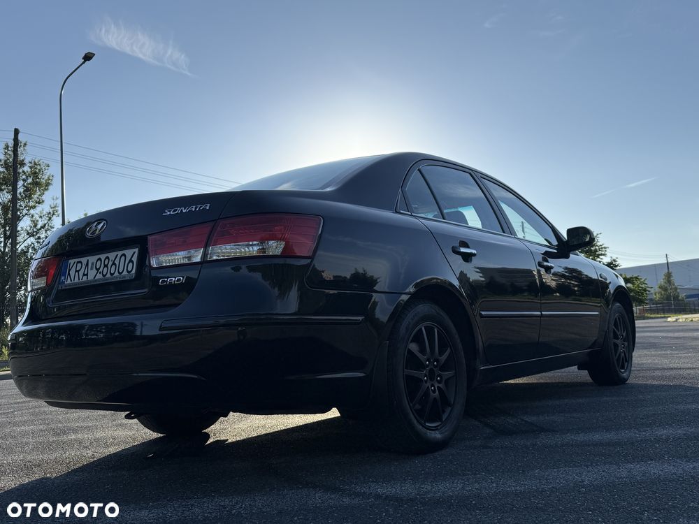 Hyundai Sonata - 1