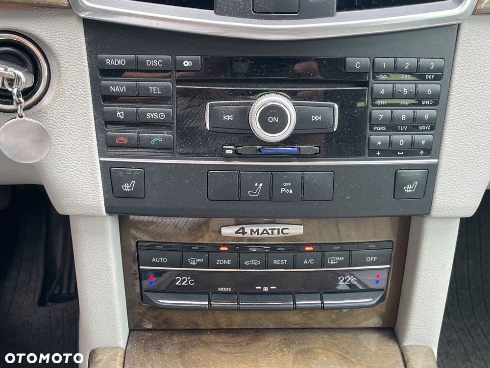 Mercedes-Benz Klasa E 350 CDI 4-Matic BlueEff - 4