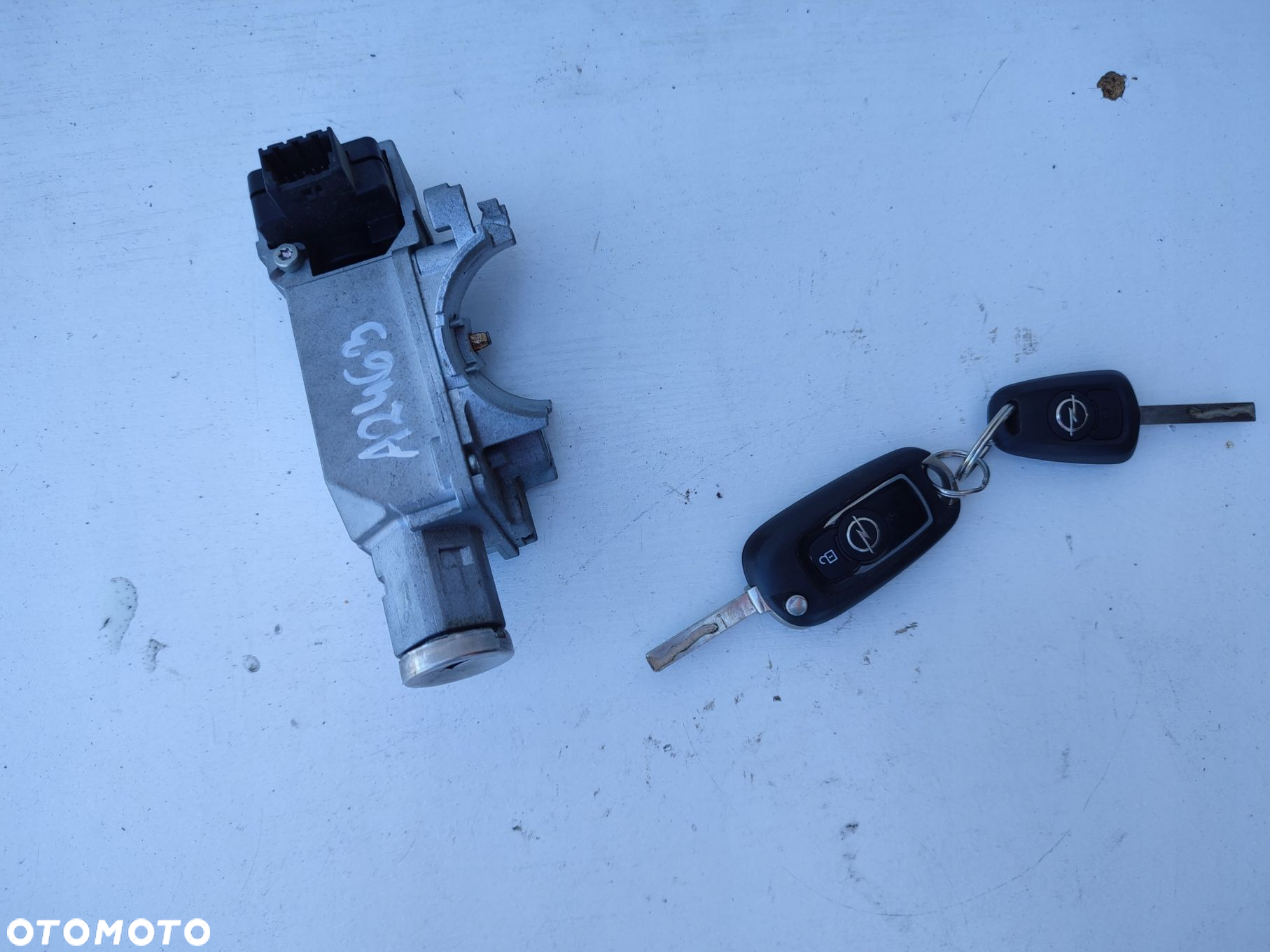 Stacyjka + 2xkluczyk OPEL ASTRA K V 39079938 EUROPA - 2