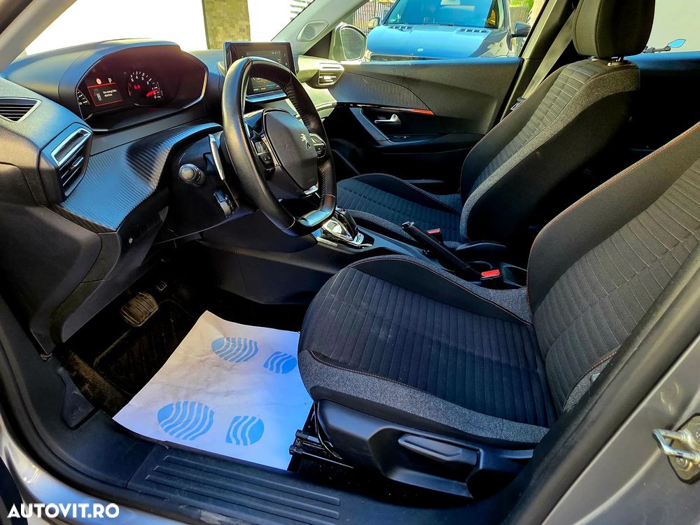Peugeot 2008 PureTech 130 EAT8 Allure Pack - 8