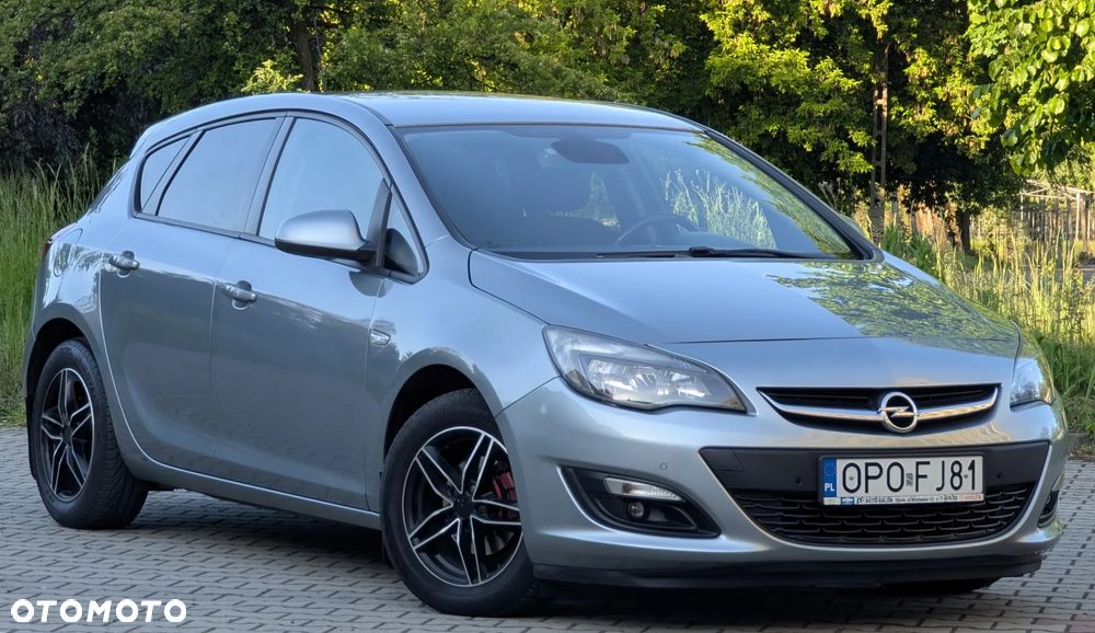 Opel Astra 1.4 T Enjoy - 11