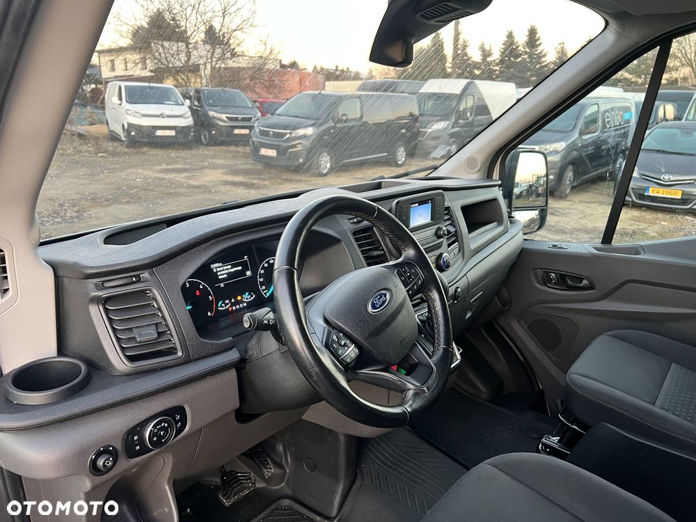 Ford Transit - 12