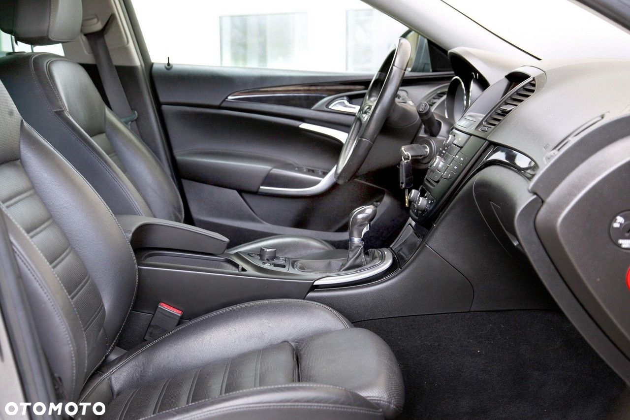 Opel Insignia 2.0 Turbo 4x4 Design Edition - 12