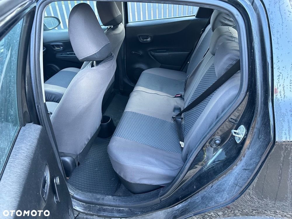 Toyota Yaris 1.0 Terra - 9