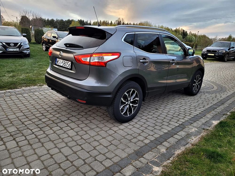 Nissan Qashqai 1.6 dCi Xtronic TEKNA+ - 3