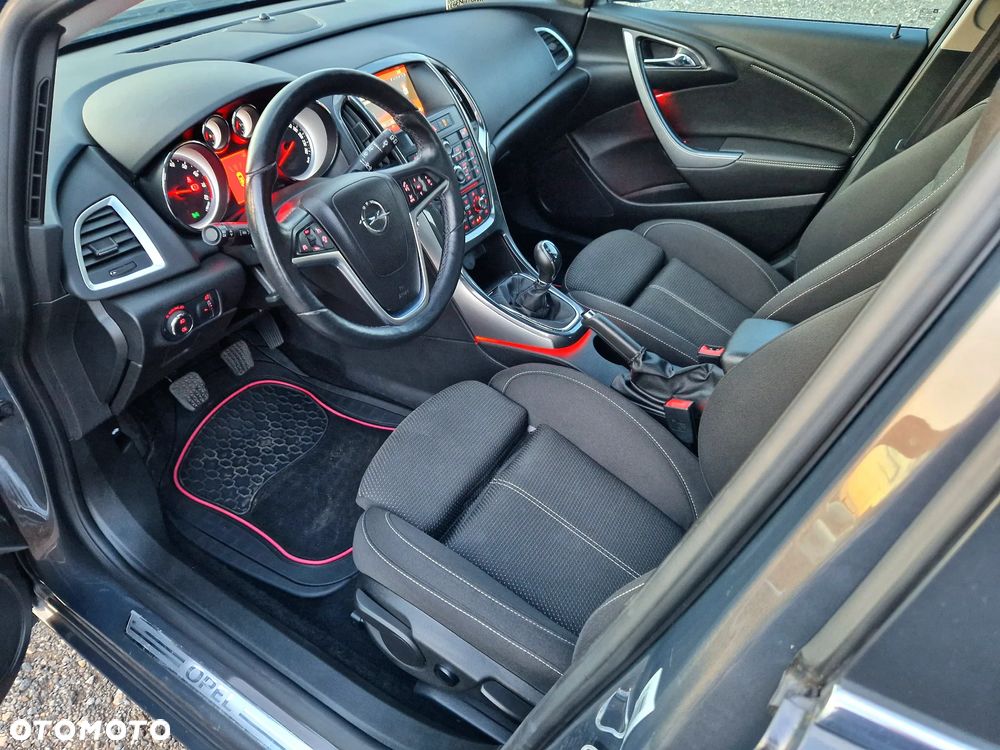 Opel Astra 1.4 Turbo Exklusiv - 13