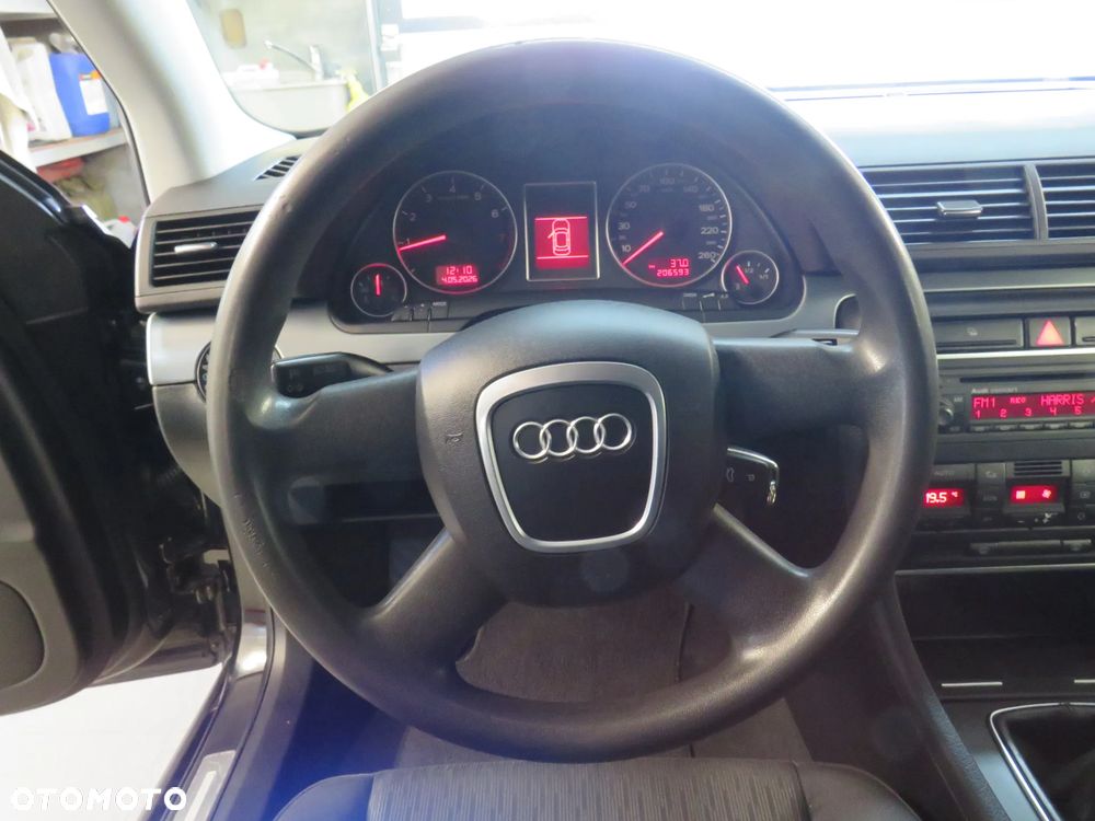 Audi A4 Avant - 23
