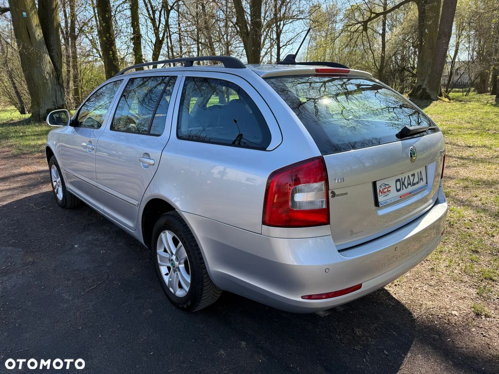 Skoda Octavia 1.6 TDI DPF 4x4 Ambition - 10