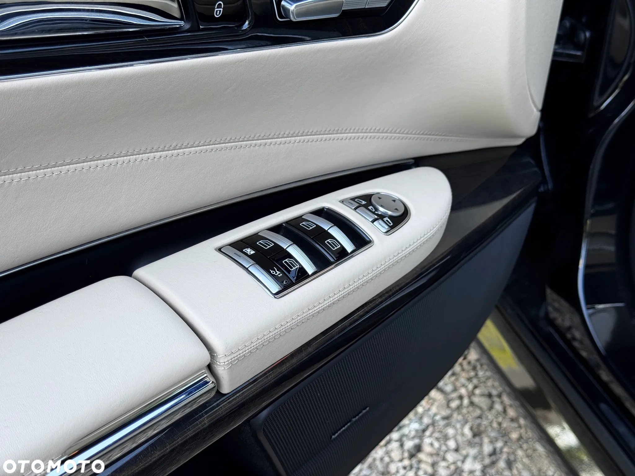 Mercedes-Benz CL 500 4-Matic BlueEff - 27