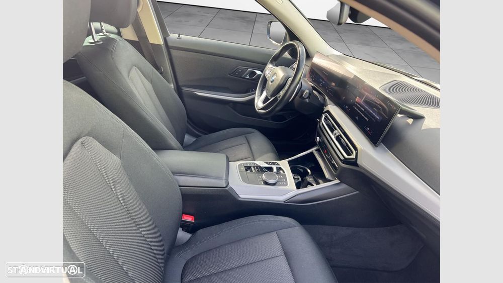 BMW 318 d Auto — fotografia 11