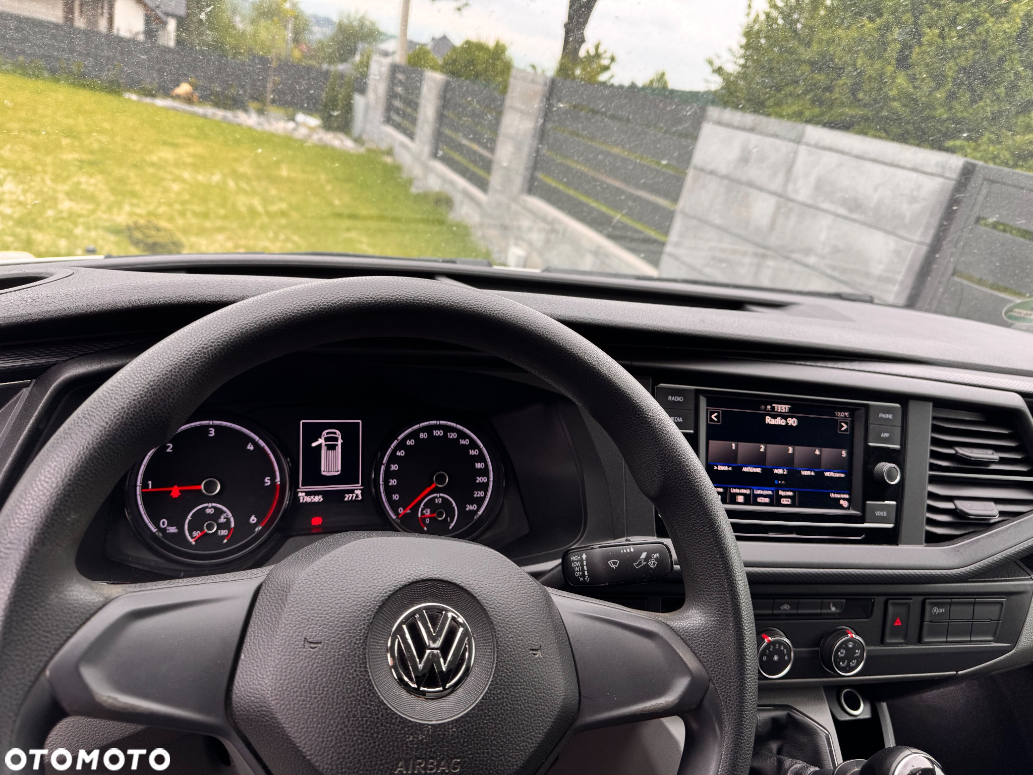 Volkswagen T6.1 - 4
