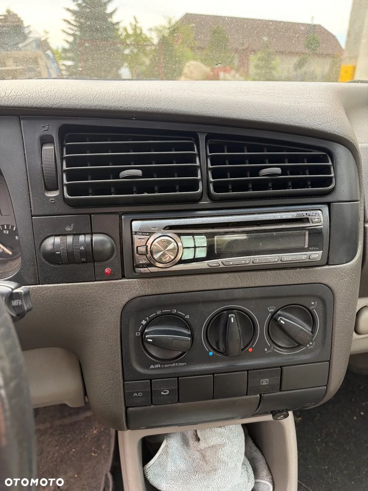 Volkswagen Golf - 8