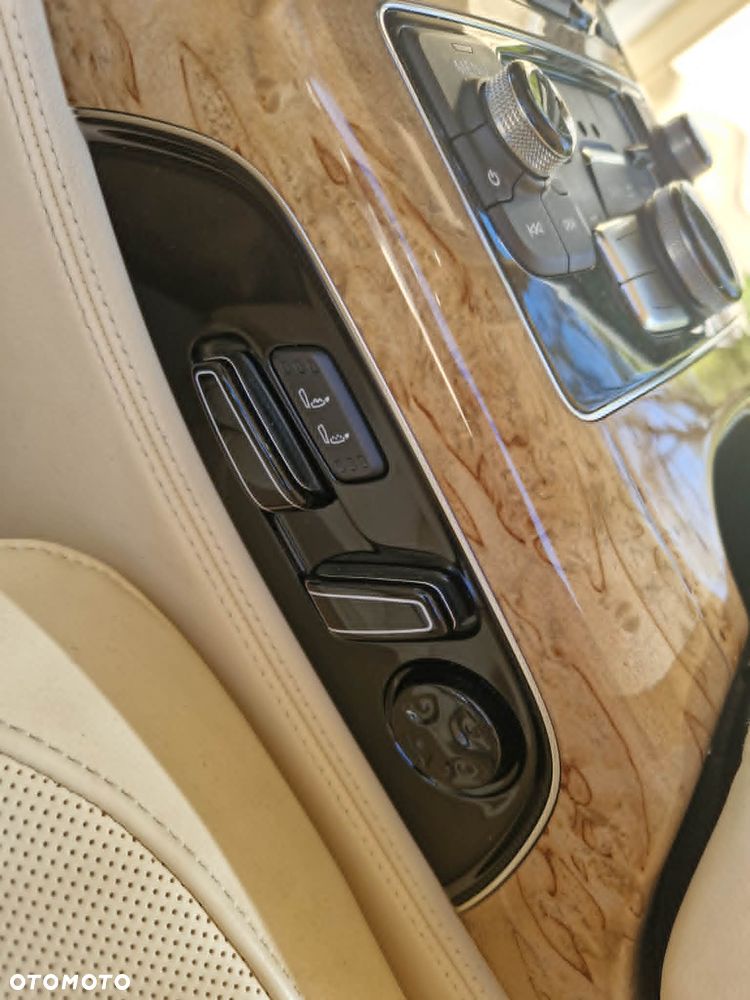 Audi A8 4.2 FSI L Quattro - 11