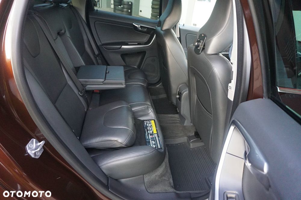 Volvo XC 60 D4 Geartronic Summum - 22
