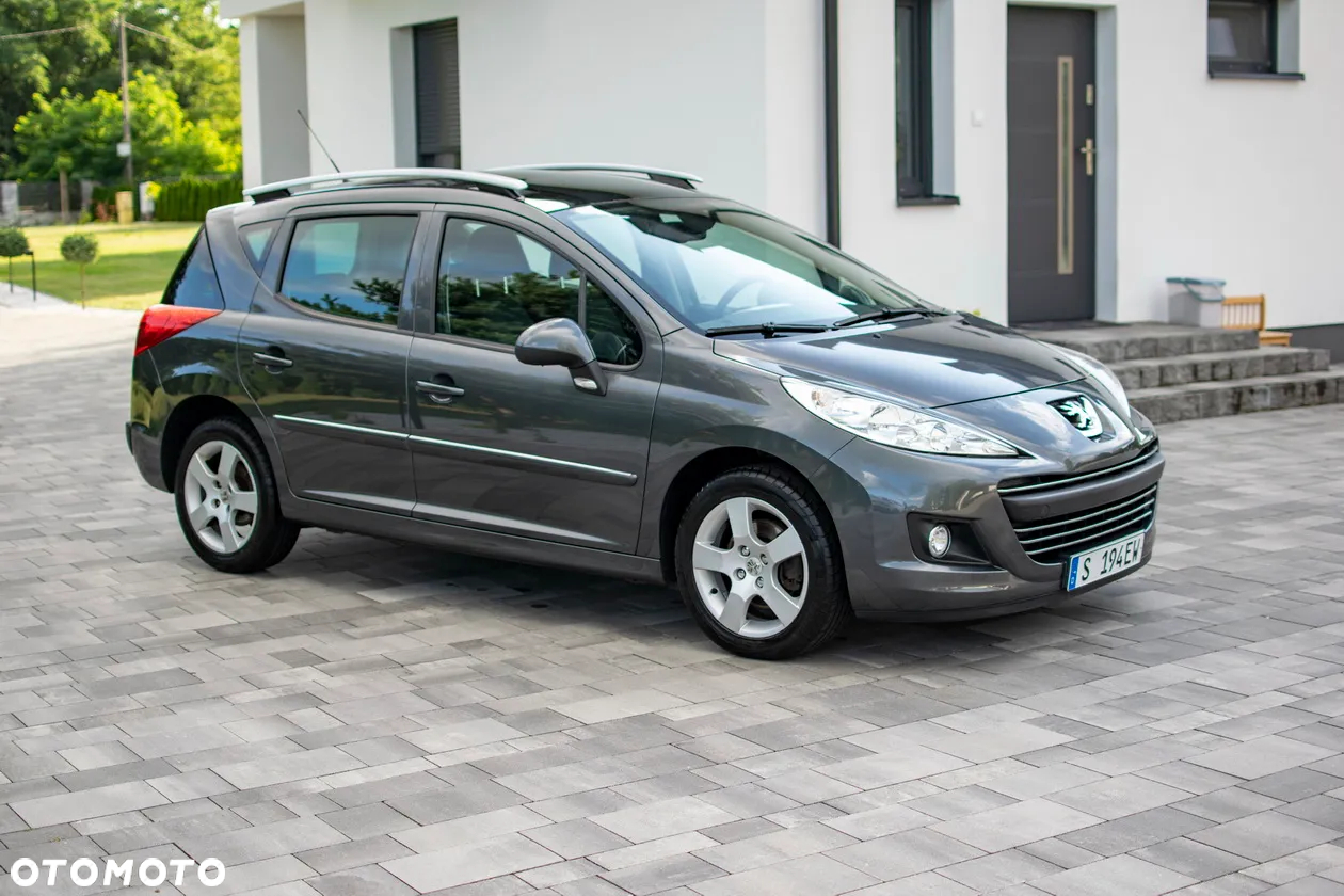 Peugeot 207 - 12