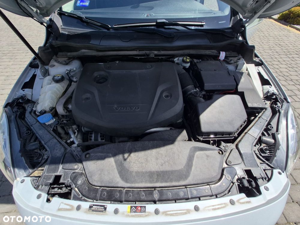 Volvo V40 D2 Drive-E Momentum - 16