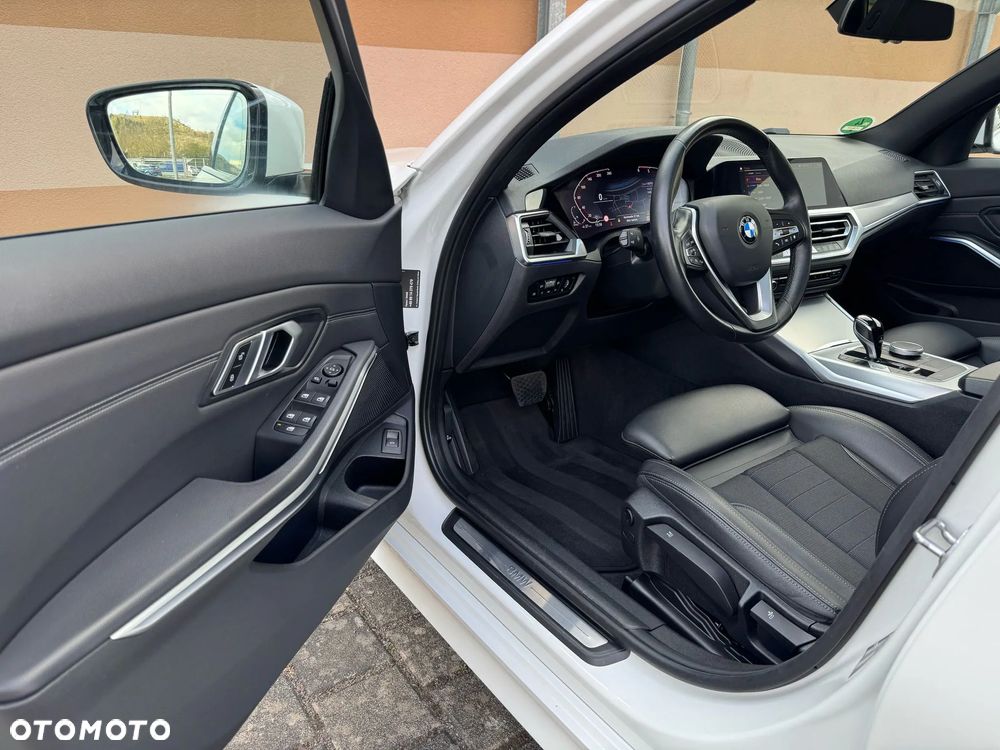 BMW Seria 3 320d Sport Line Shadow sport - 7