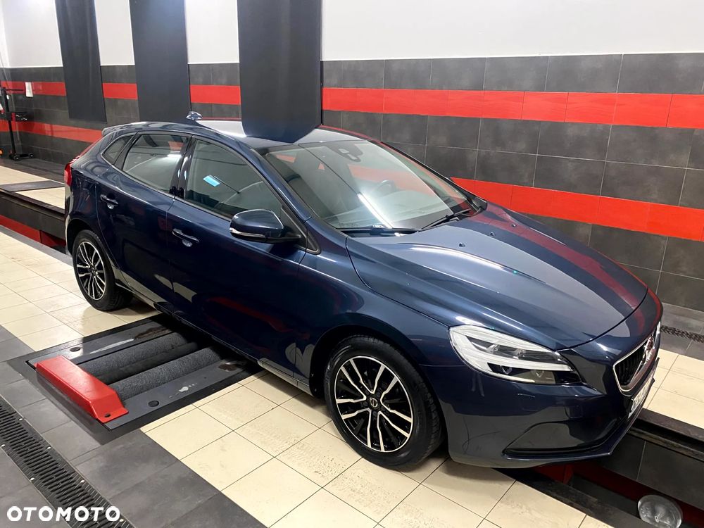 Volvo V40 D2 Summum - 4