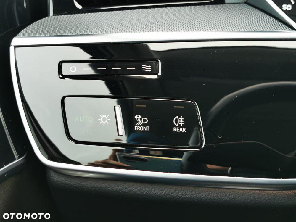 Audi A8 L 60 TFSI mHEV Quattro Tiptr - 36