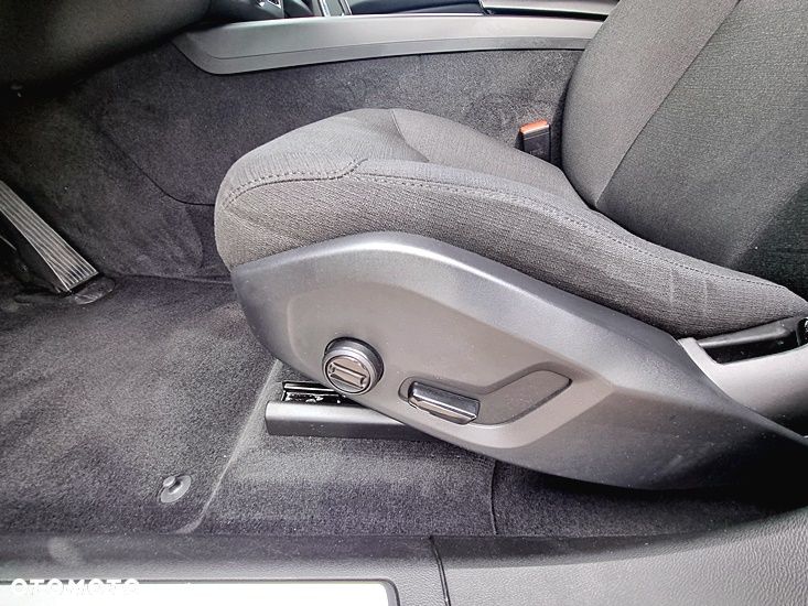 Volvo XC 60 B4 D Geartronic Momentum Pro - 17