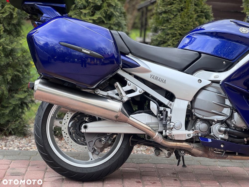 Yamaha FJR - 9