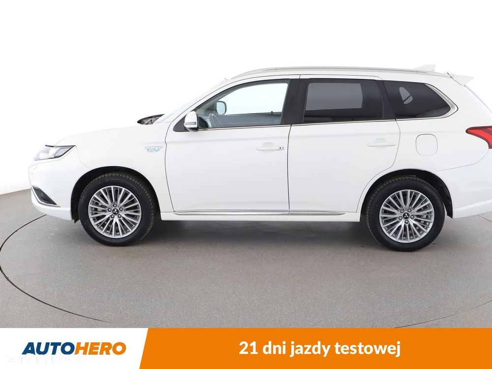 Mitsubishi Outlander - 2