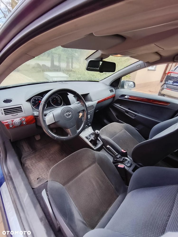 Opel Astra 1.9 CDTI Caravan Enjoy - 11