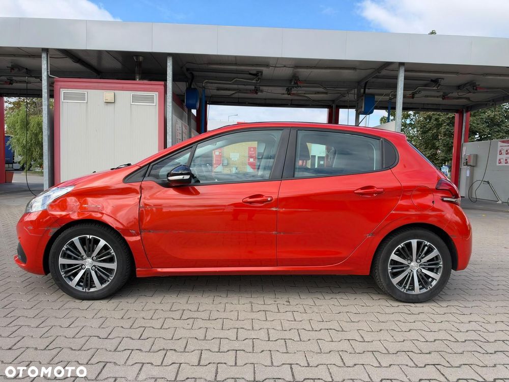 Peugeot 208 1.2 VTi Allure - 4